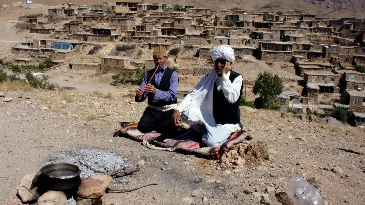 آواز خوانی محلی و نی زنی روستای رزگ